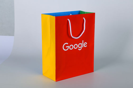 2022 nouveau design sac cadeau en papier imprimé sur mesure avec corde de coton