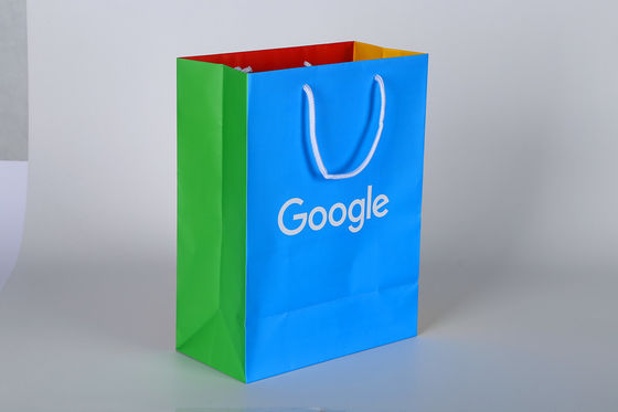 2022 nouveau design sac cadeau en papier imprimé sur mesure avec corde de coton
