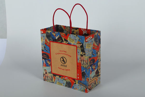 2022 gros sac en papier artisanal design personnalisé sac cadeau en papier imprimé avec corde de coton
