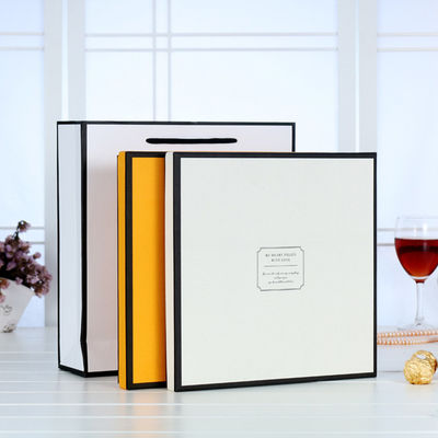 Coffret cadeau en papier rigide personnalisé Lamination brillante pour les écharpes en soie