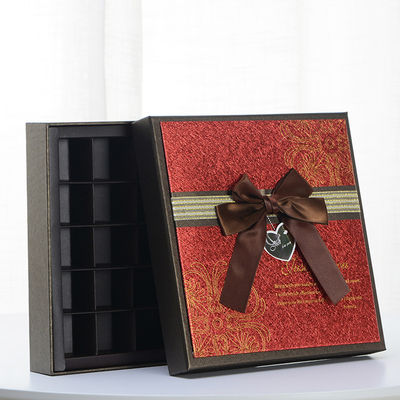 Une boîte de chocolat en carton de luxe
