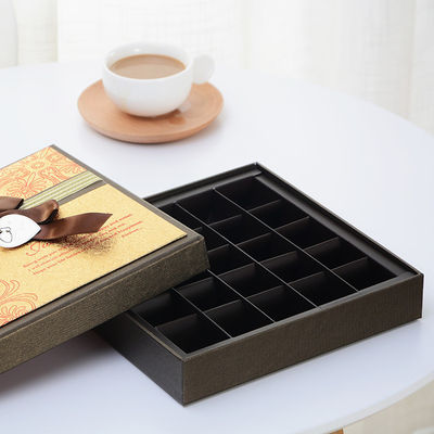 Une boîte de chocolat en carton de luxe