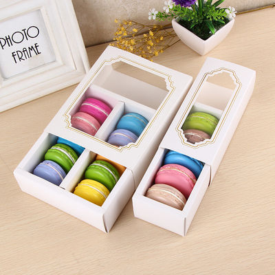 Boîte d'emballage personnalisée pour les macarons avec fenêtre transparente 15,7x12,8x5,8 cm