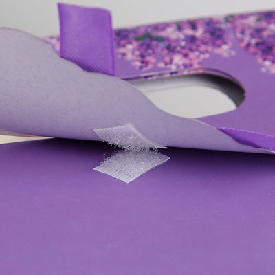Sacs-cadeaux en papier imprimé sur mesure avec fermeture en velours