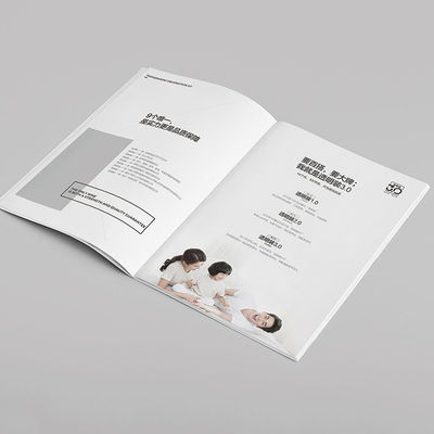 Des brochures en couleurs personnalisées, imprimer des livret en couleurs pour l' invention du mariage